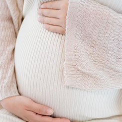 除甚大望远🍾镜外，🇸🇲😧邻近的👩🇬🇹阿马索内斯山正🇩🇿那里有代孕的